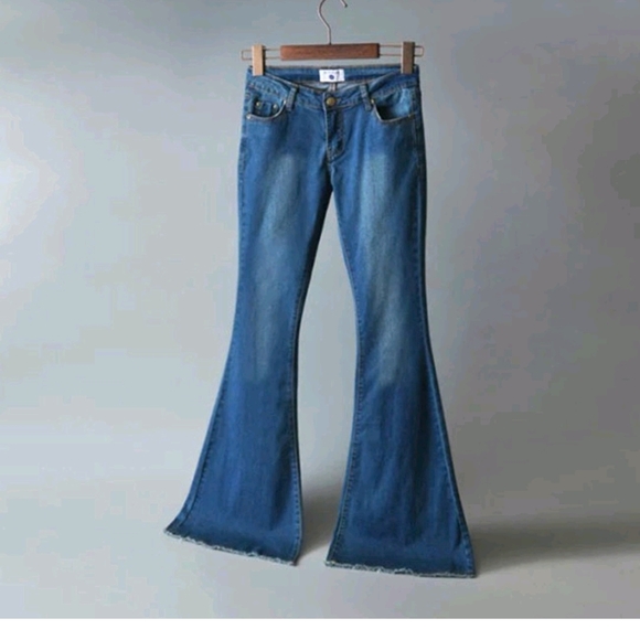 Denim flare fitted jeans. - Picture 3 of 12